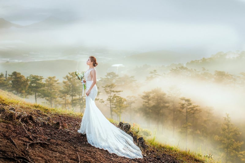 Modern Glamour Bridal Style